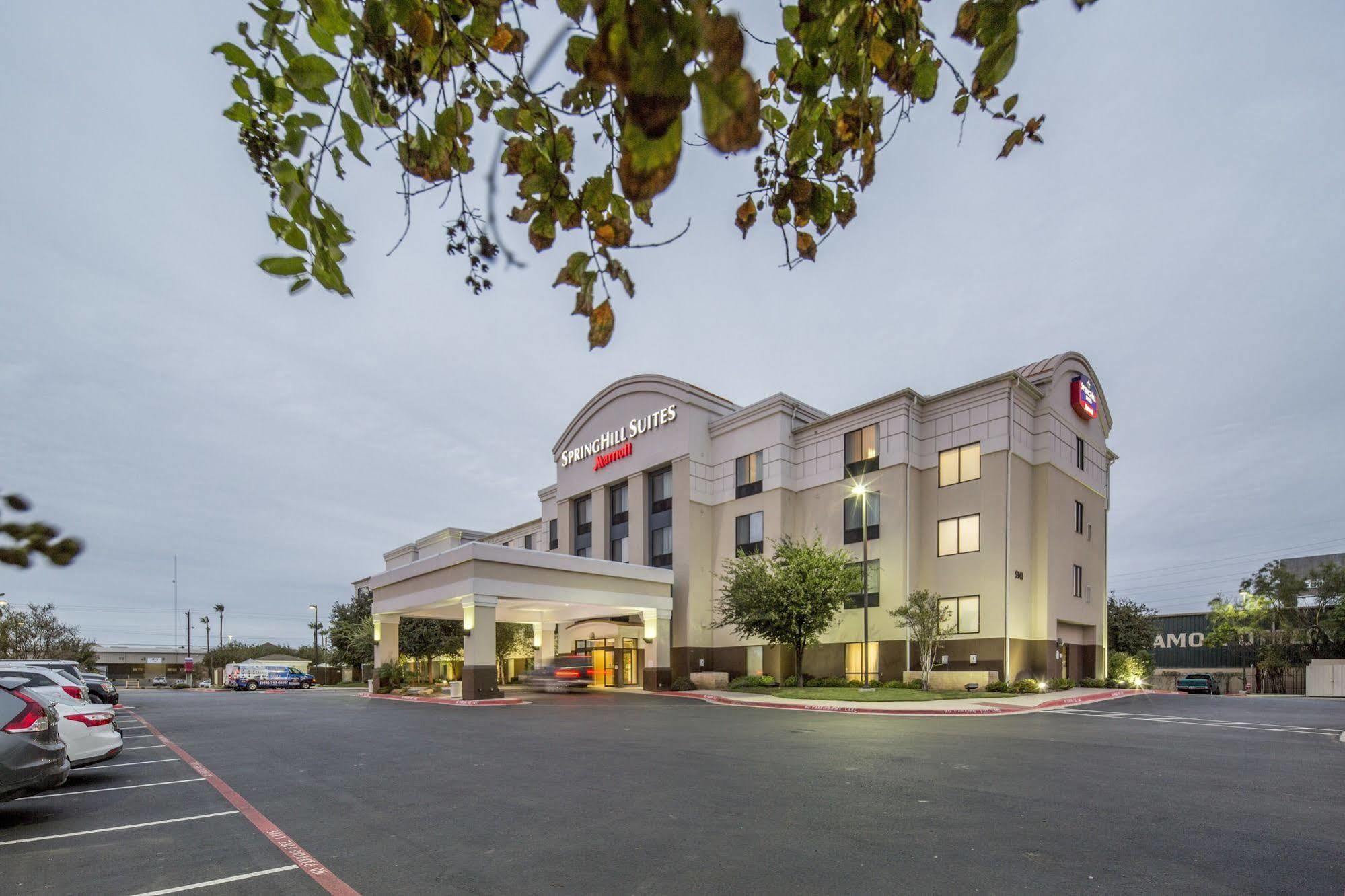 Springhill Suites Laredo Buitenkant foto